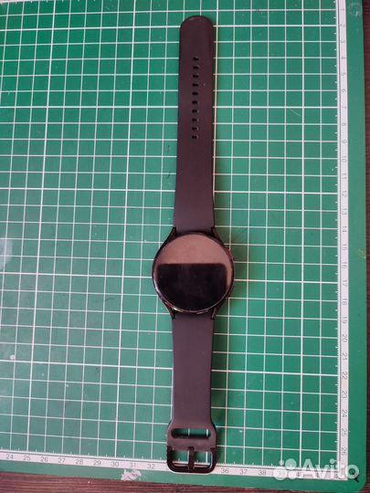 Смарт часы Samsung Galaxy watch 4