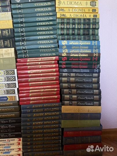 Книги. Пушкин.Толстой.Дюма.Шолохов.Маяковский