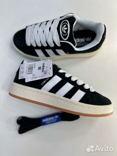 Кроссовки женские