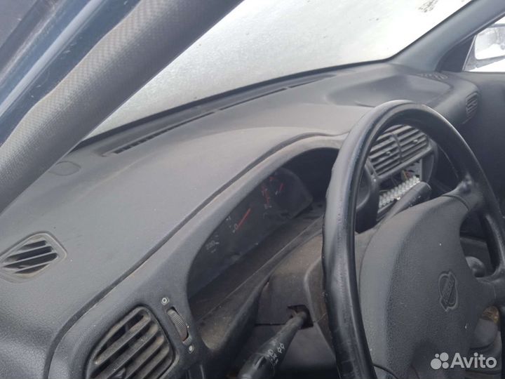 Торпедо Nissan Sunny Ниссан Санни