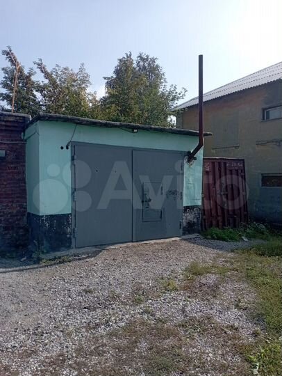 Гараж, > 30 м²