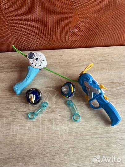 Волчок infiniti nado с механическим запускателем