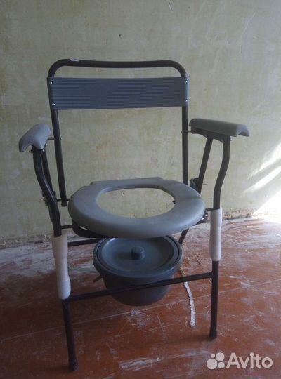 Туалетный стул