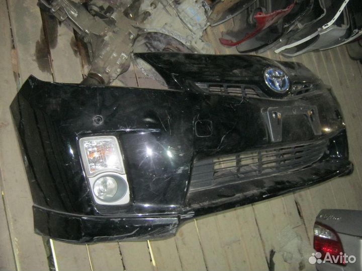 Бампер передний Toyota Prius 2009 -2015 ZVW30 xw30