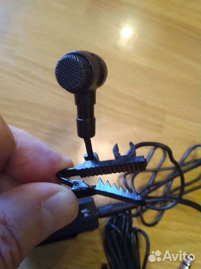 Микрофон петличный Yoga EM-8