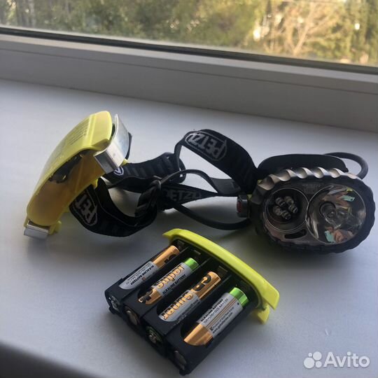 Налобный фонарь petzl