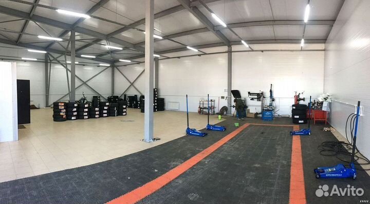 Модульная плитка пвх для магазина