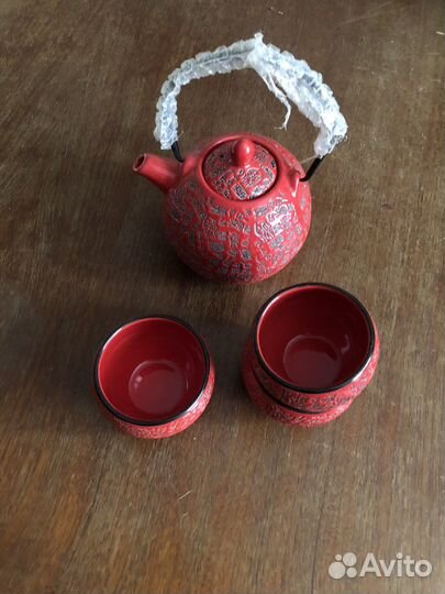 Набор чайник и чашки
