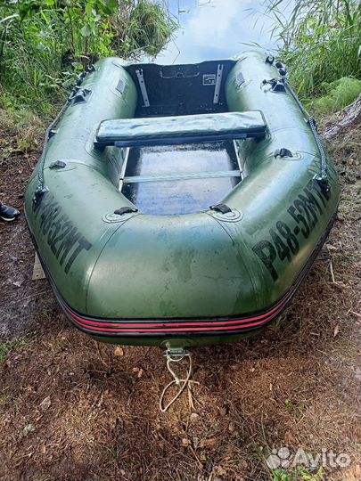 Продам пвх лодку 2900
