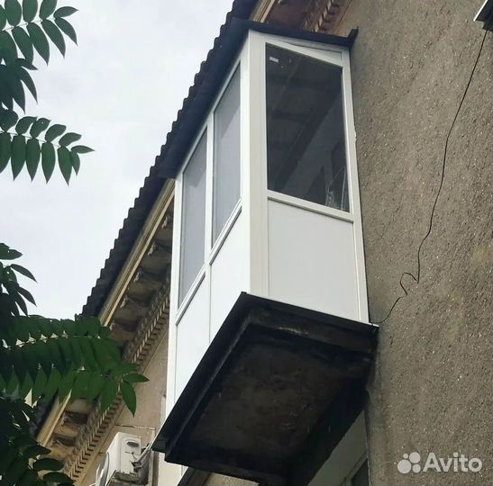 Остекление балкона и установка пластиковых окон