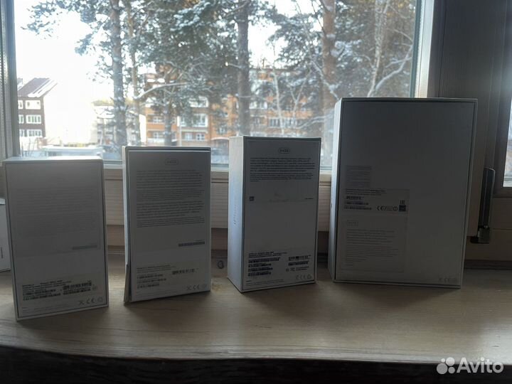 Коробки от техники Apple