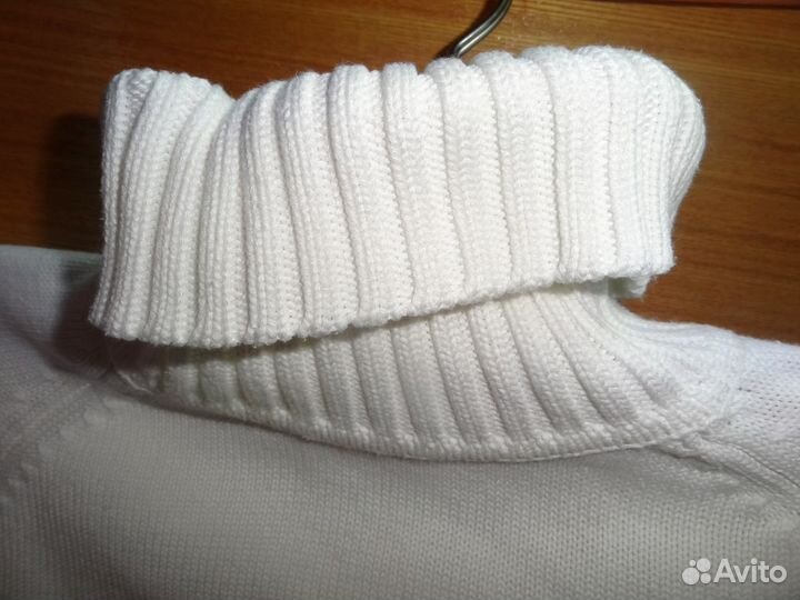 Свитер женский