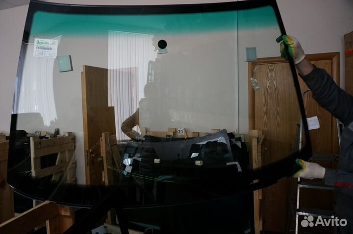 Лобовое стекло Skoda Octavia Tur 97