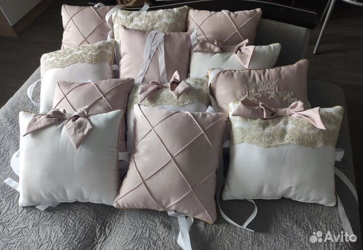 Бортики с кружевами для кровати