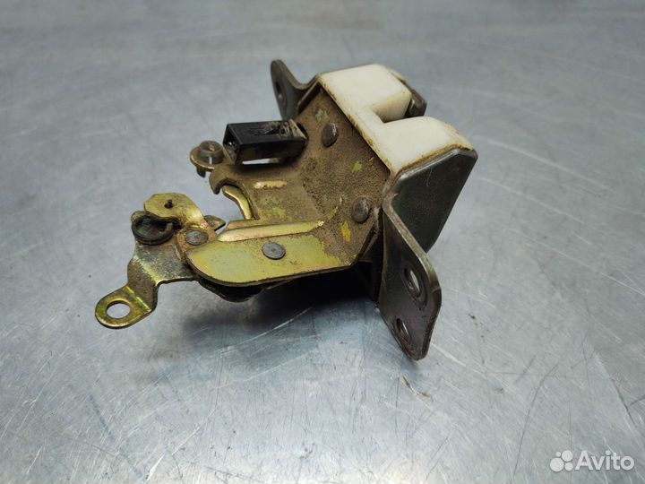 Замок багажника Mitsubishi Libero CD5W 1998 г.в