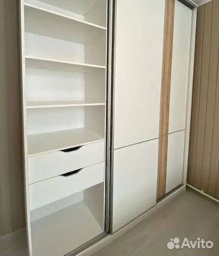 Распашной шкаф