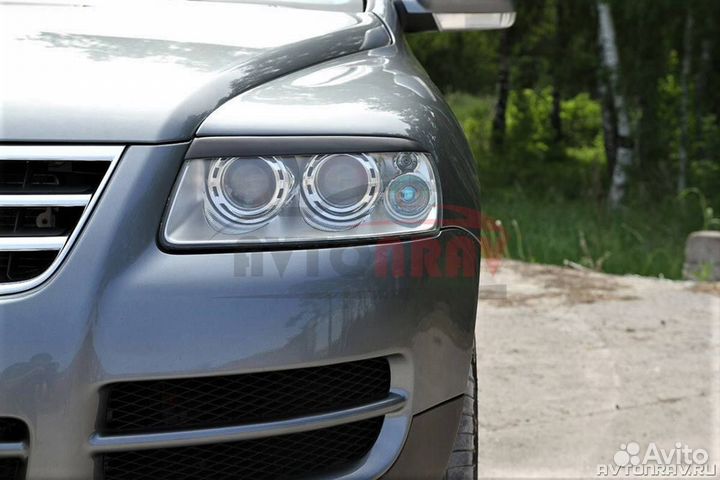 Реснички на фары для VW Touareg 1 (Дорестайлинг)