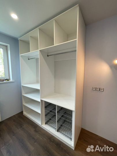 Шкаф с зеркалом