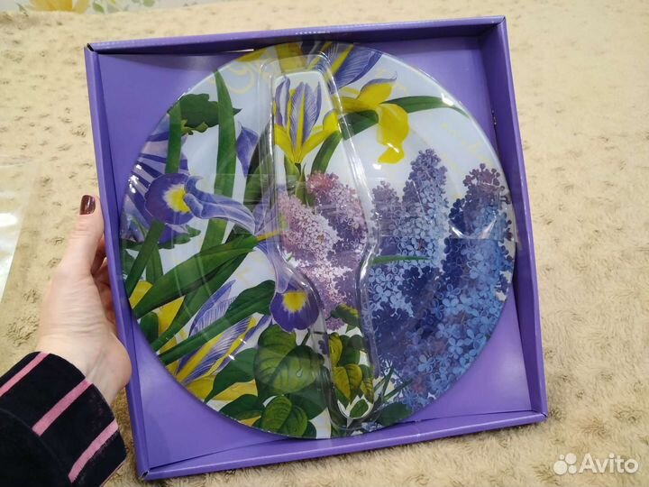 Тортовница с лопаткой