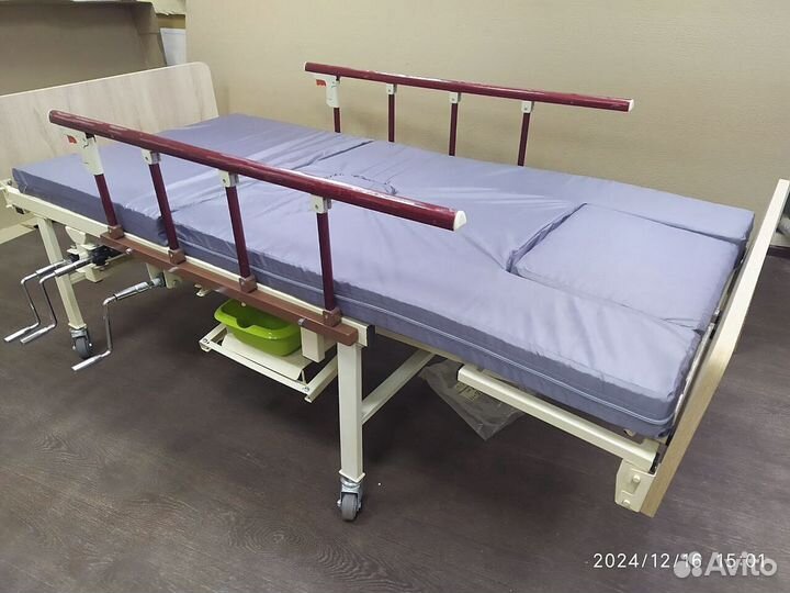 Кровать механическая медицинская