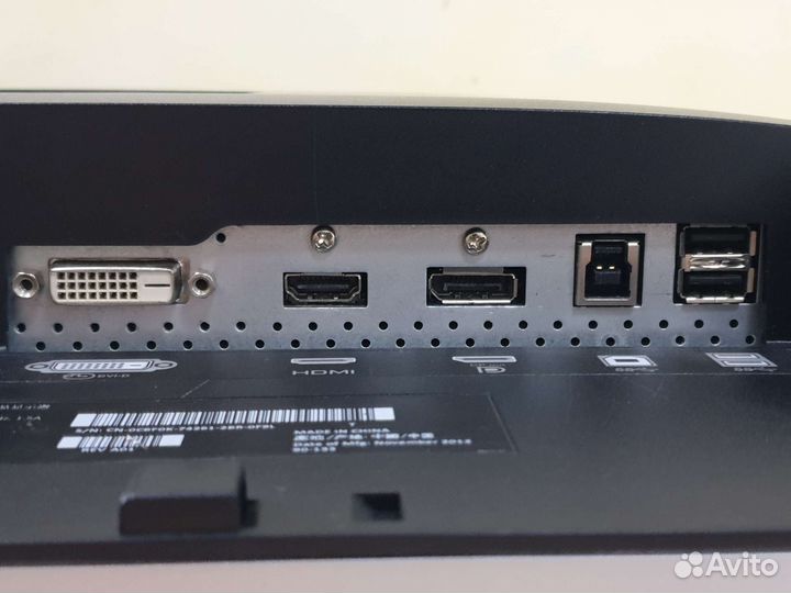 Монитор Dell 27