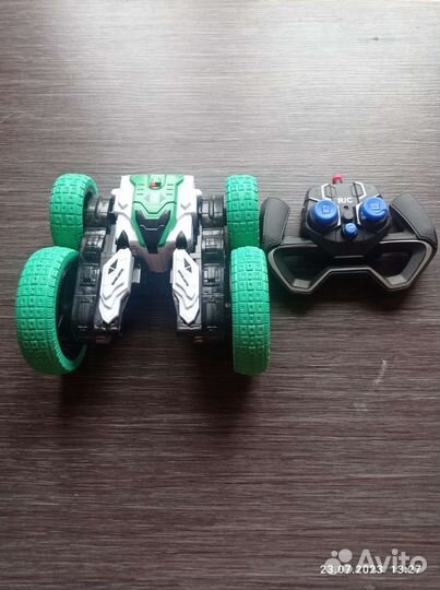 Машинка перевертыш на радиоуправлении