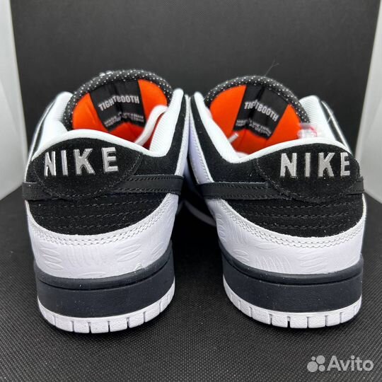 Nike SB Dunk Low X tightbooth