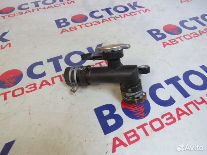 Горловина радиатора toyota sienta NCP81G 1NZ-FE