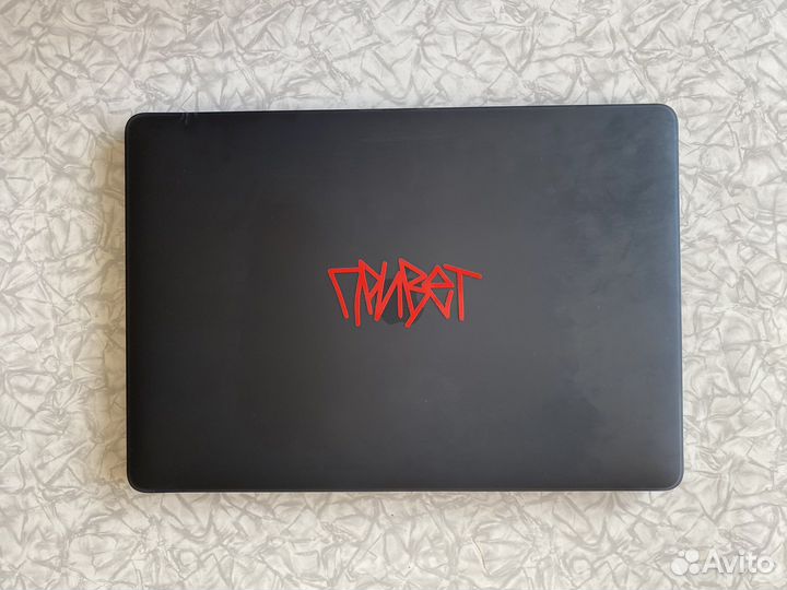 Macbook pro 15 2019 i9 16gb