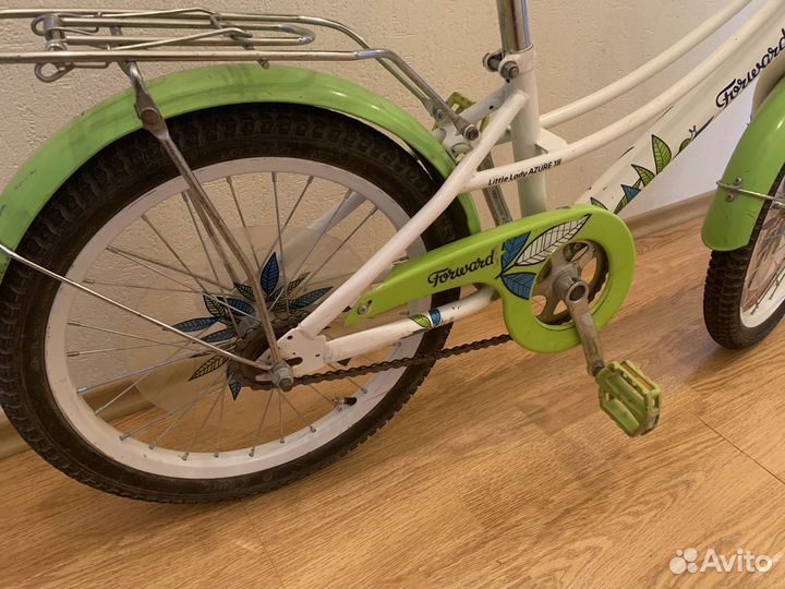 Велосипед Forward Azure 18 (белый/зеленый)