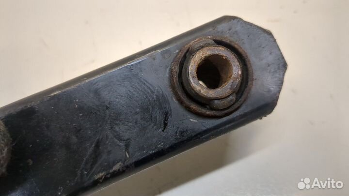 Кронштейн подрамника Ford Escape