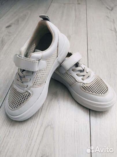 Кроссовки для девочки