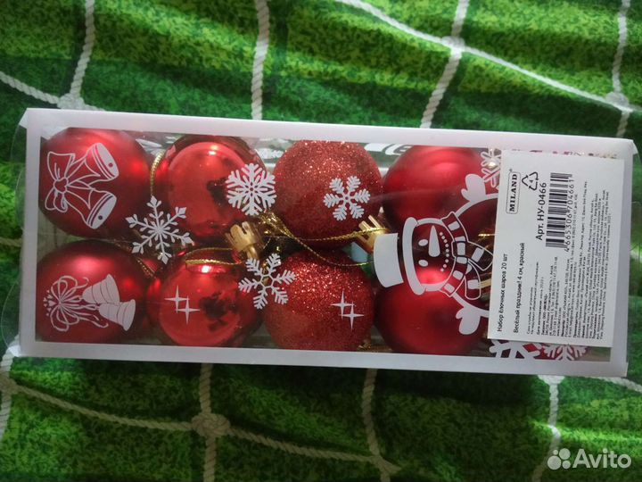 Елочные шарики