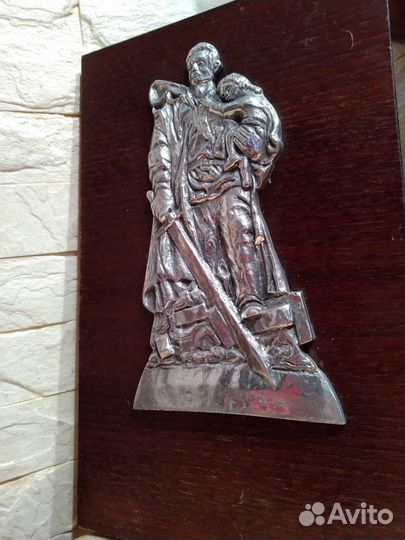 Плакетка-панно. Воин-овободитель. Металл