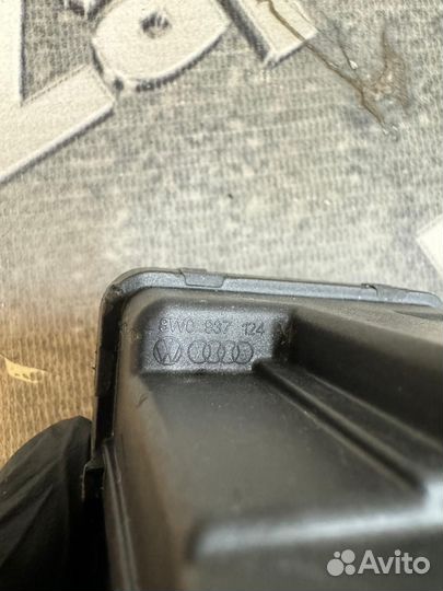 Блок предохранителей Audi A4 8W
