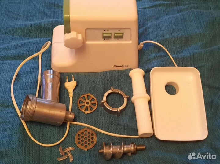 Электромясорубка Binatone модель MGR-1000