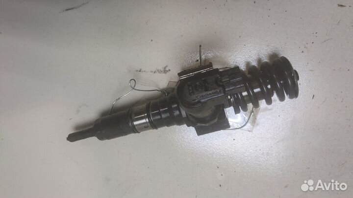 Форсунка топливная Volkswagen Touran, 2006