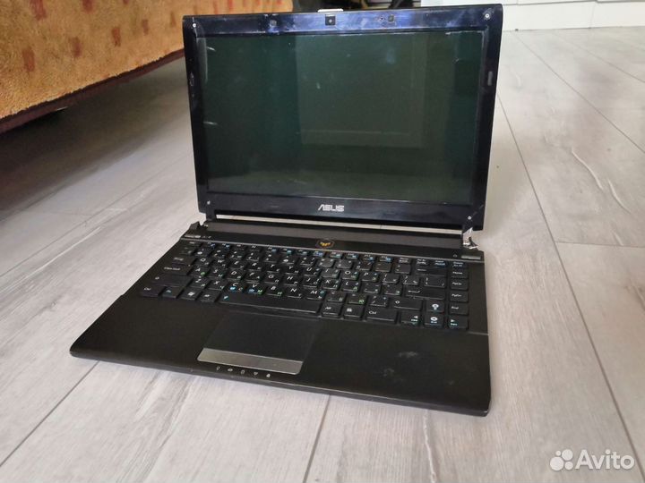 Ноутбук Asus, i3 2310m, 4gb,geforce 520m,ssd 128