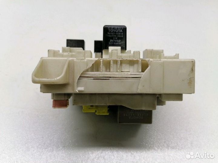 Блок предохранителей Toyota Alphard H10 2.4 2005