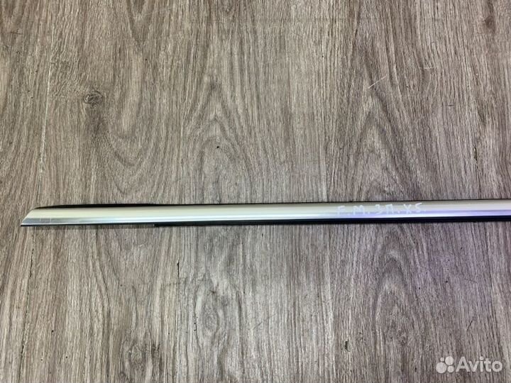 Молдинг стекла двери задний правый Ford Mondeo