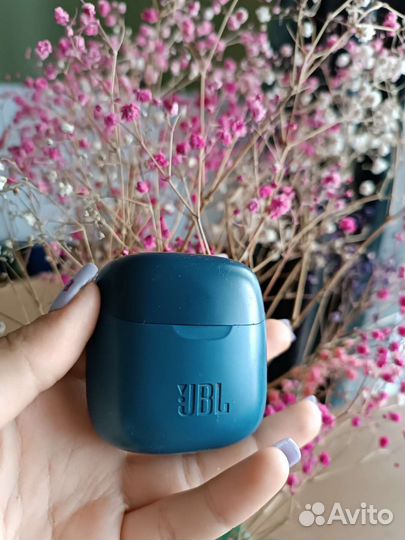 Беспроводные наушники jbl tune 220