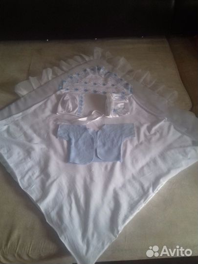 Продается красивый конверт на выписку для мальчика