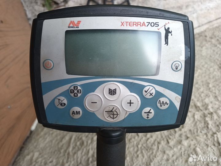 Металлоискатель minelab x terra 705 бу