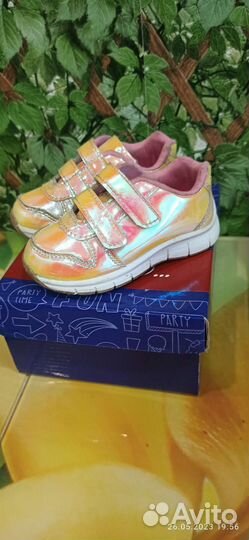 Кроссовки для девочки 22 размер
