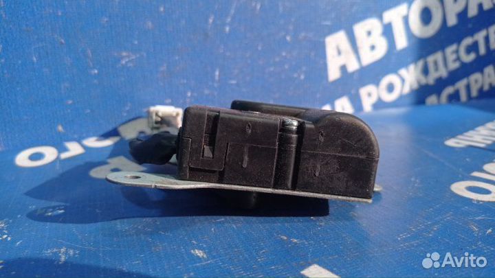 Моторчик заслонок отопителя Hyundai Sonata 4 седан