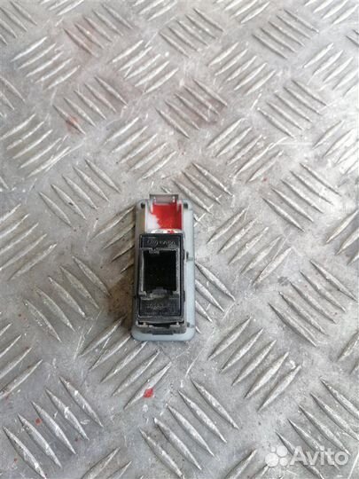 Кнопка стеклоподъемника задняя правая Lifan X60