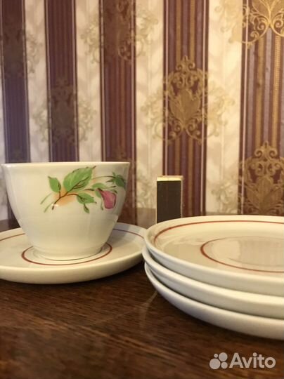 Кофейная пара, кофейные чашки, кофейные блюдца