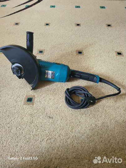 Ушм болгарка makita GA 9020S