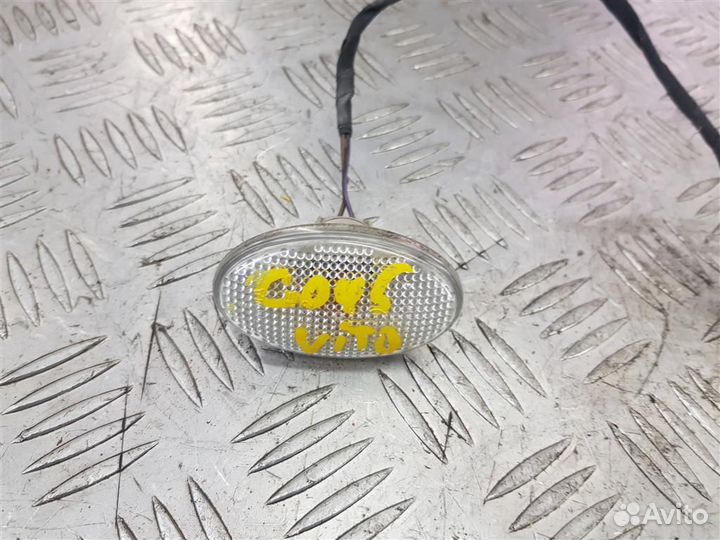 Повторитель поворота Мерседес Vito Viano W639