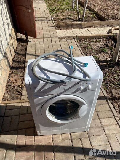 Стиральная машинка indesit